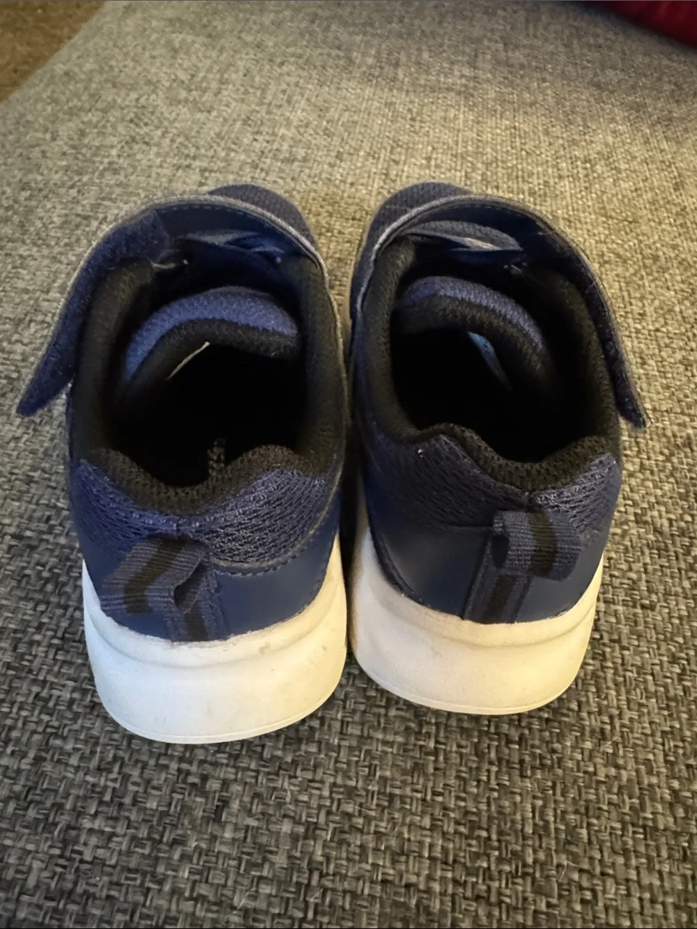 EUC Skechers Boys' Unisex Dynamic Sneaker 11 Little Kid Toddler Velcro